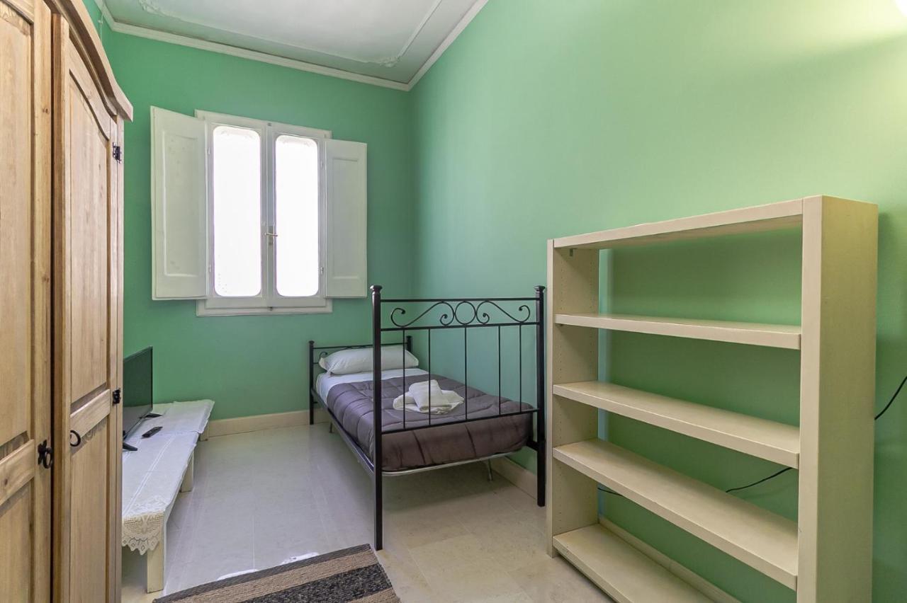 Spacious Three Bedroom On The Arno Appartement *